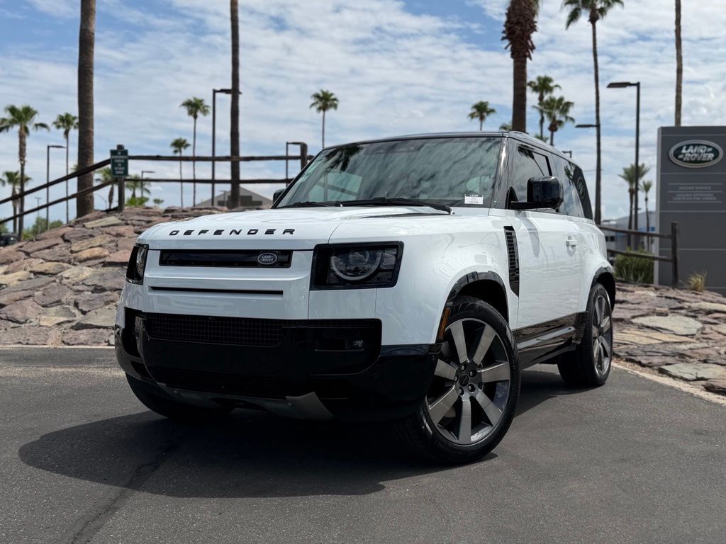 2026 Land Rover Defender 90 V8