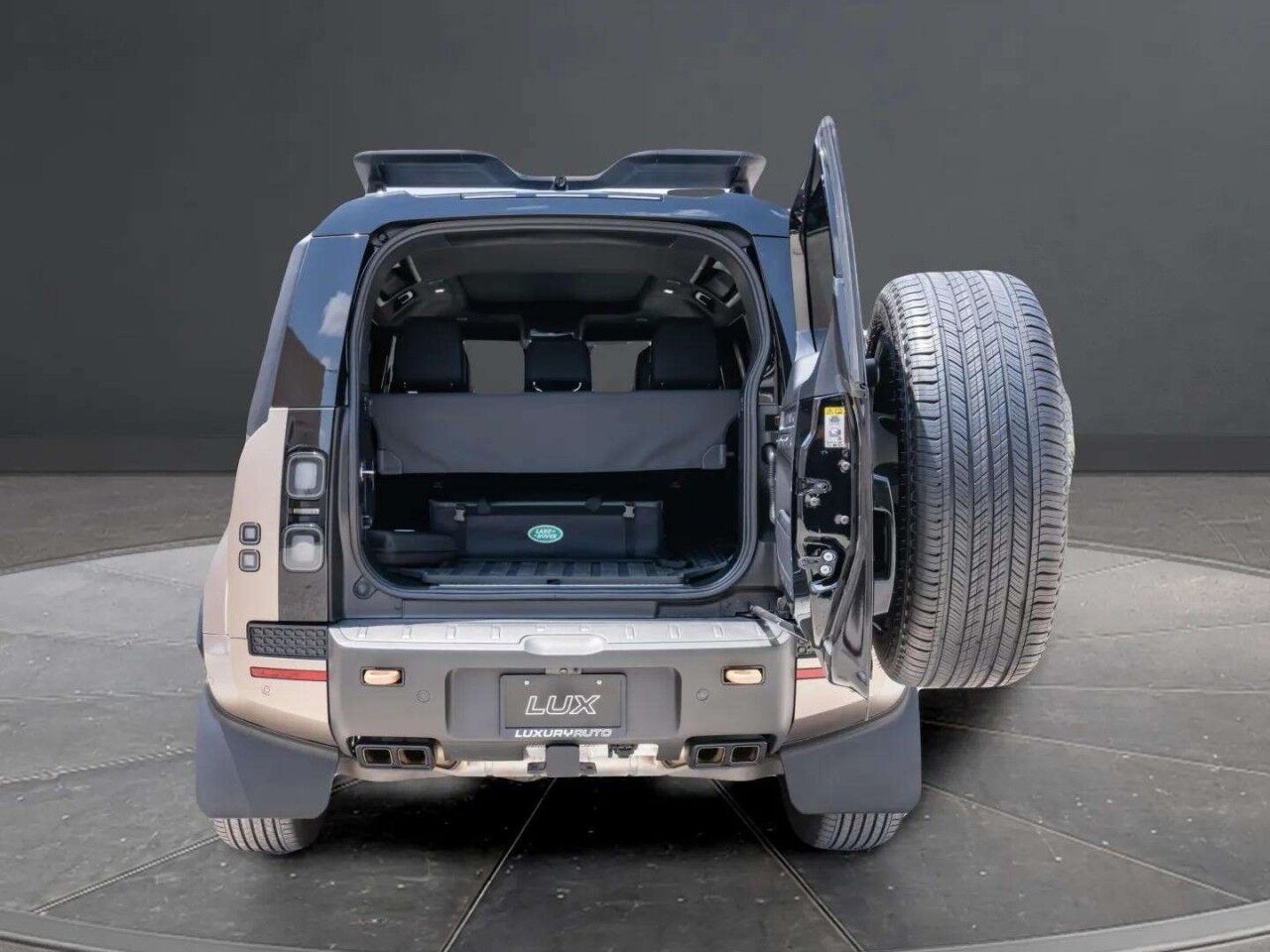 2026 Land Rover Defender OCTA San Antonio TX