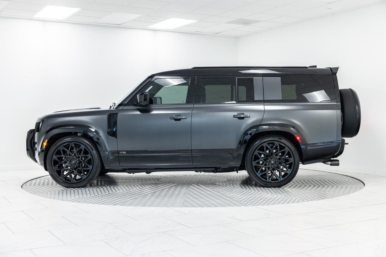 2026 Land Rover Defender V8