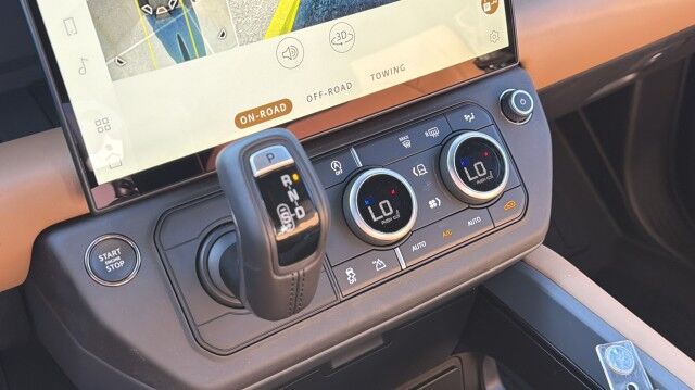 2026 Land Rover Defender X-Dynamic SE San Juan TX