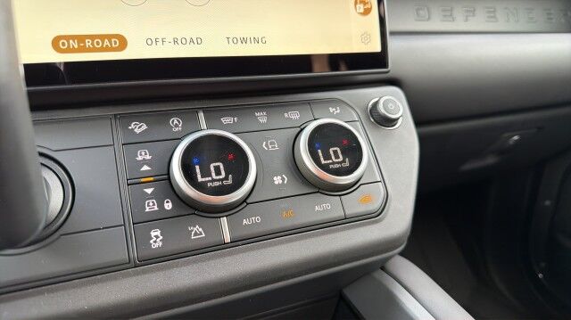 2026 Land Rover Defender X-Dynamic SE San Juan TX