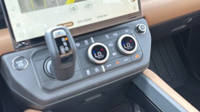 2026 Land Rover Defender X-Dynamic SE San Juan TX