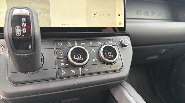 2026 Land Rover Defender X-Dynamic SE San Juan TX