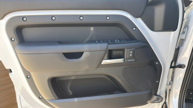 2026 Land Rover Defender X-Dynamic SE San Juan TX