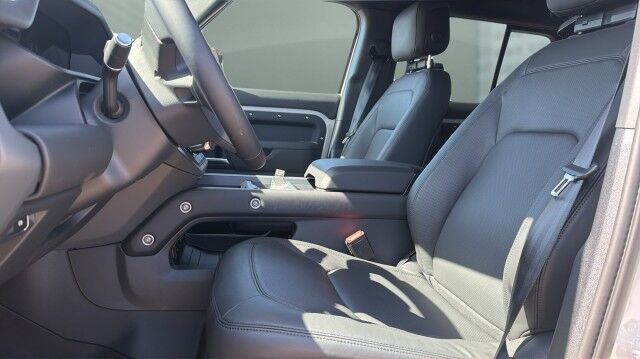 2026 Land Rover Defender X-Dynamic SE San Juan TX