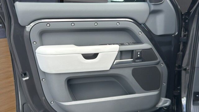2026 Land Rover Defender X-Dynamic SE San Juan TX