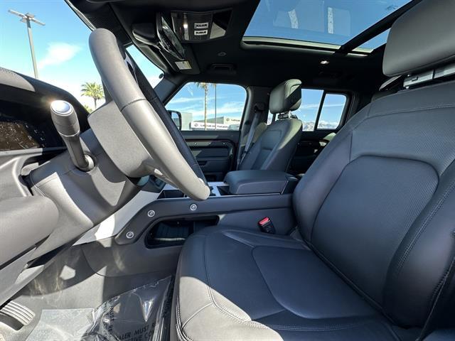 2026 Land Rover Defender X-Dynamic SE Tucson AZ