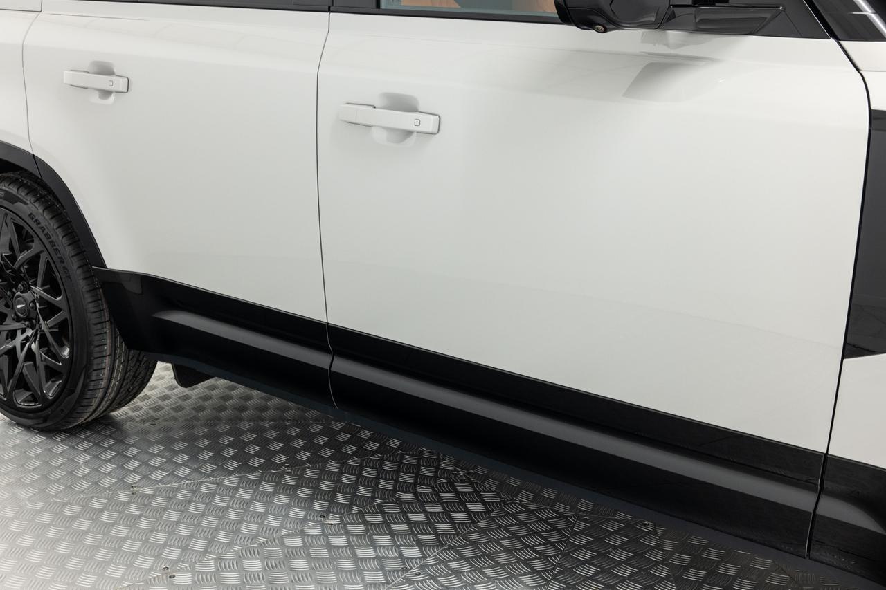 2026 Land Rover Defender X-Dynamic SE Danville VA