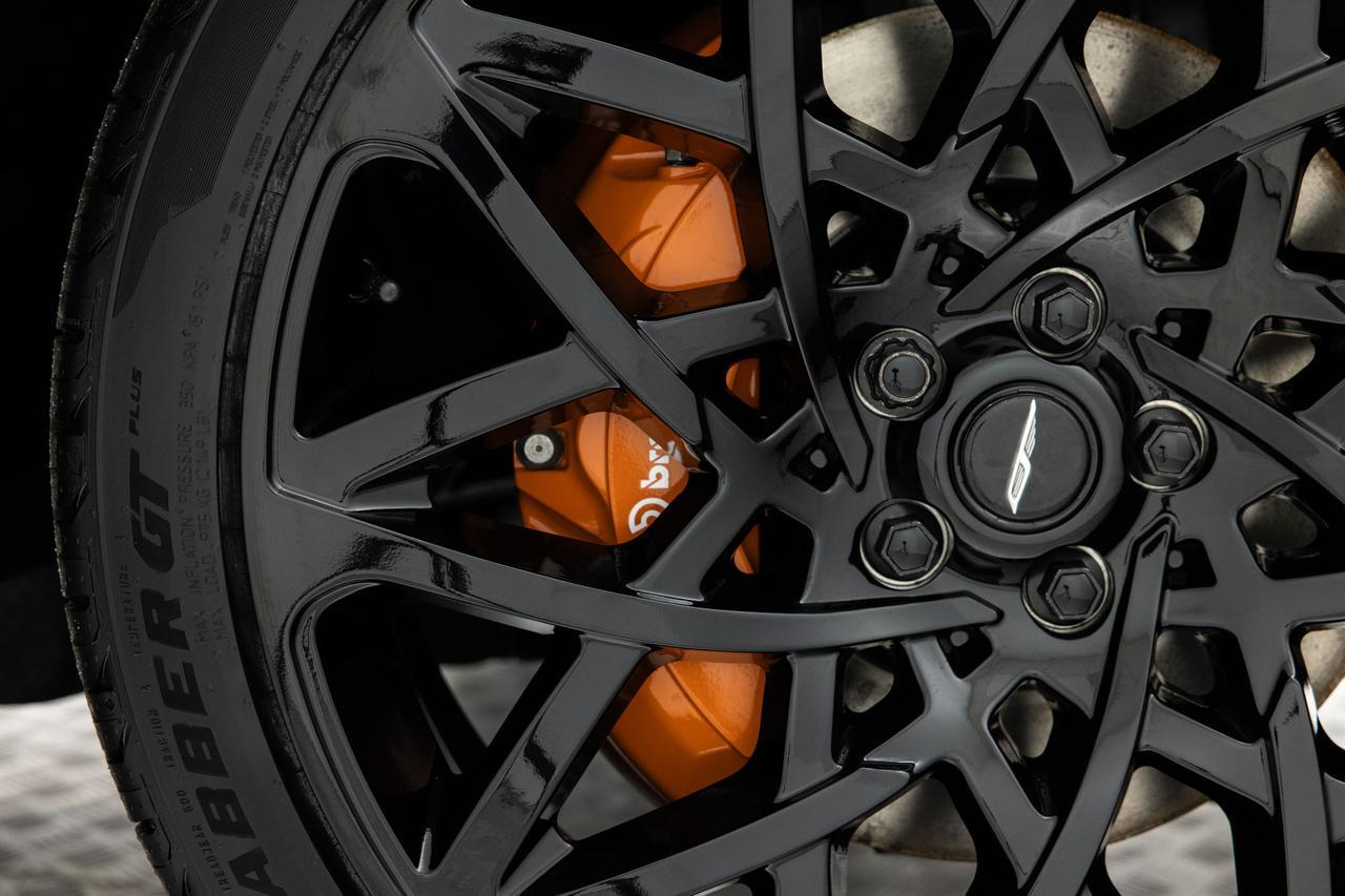 2026 Land Rover Defender X-Dynamic SE Danville VA