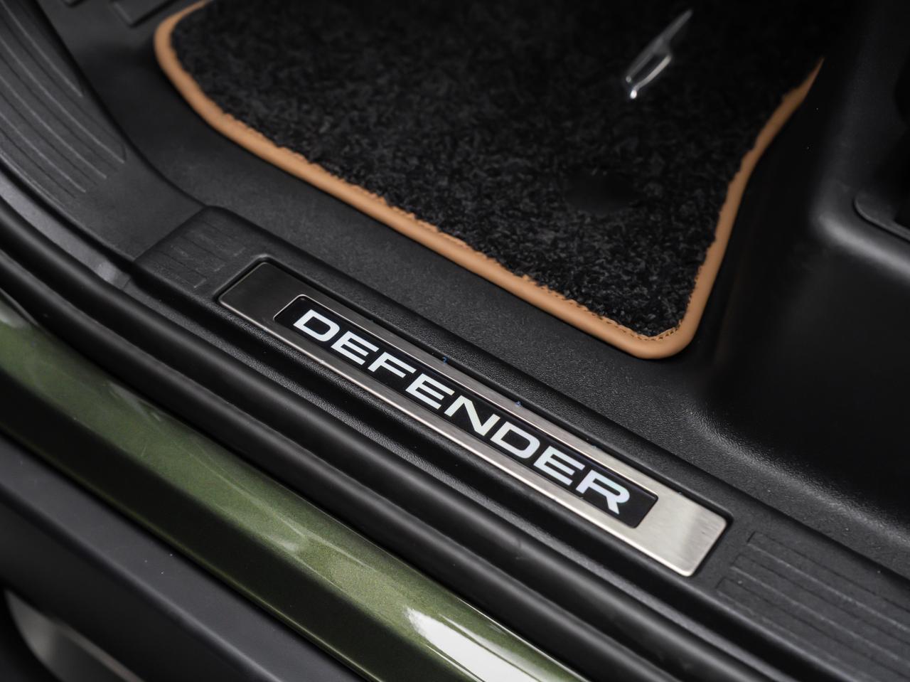 2026 Land Rover Defender X-Dynamic SE Van Nuys CA