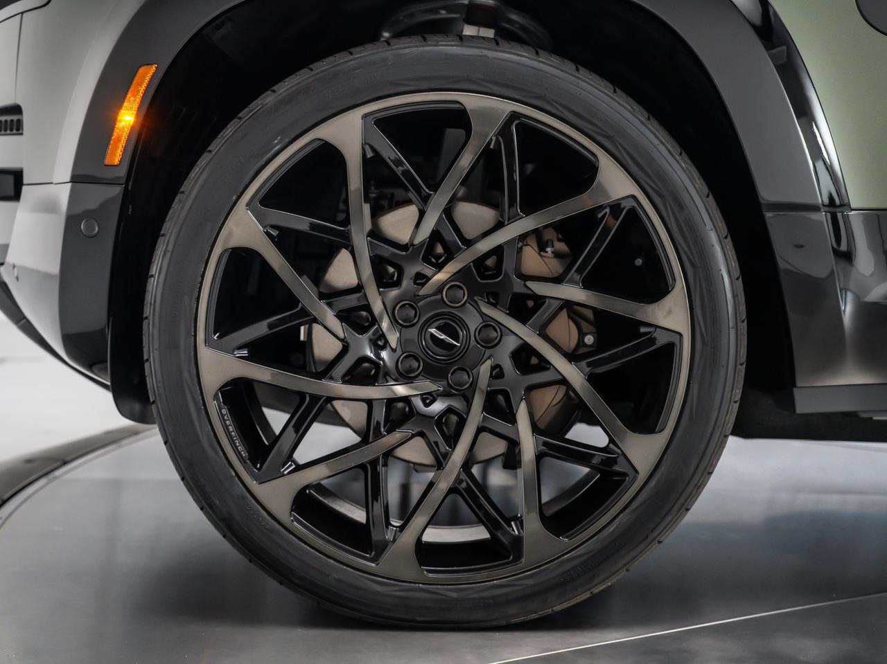 2026 Land Rover Defender X-Dynamic SE Van Nuys CA