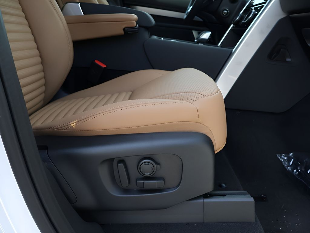 2026 Land Rover Discovery San Clemente CA