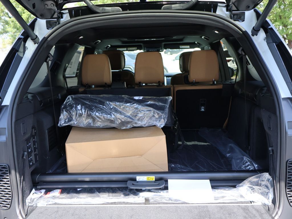 2026 Land Rover Discovery San Clemente CA