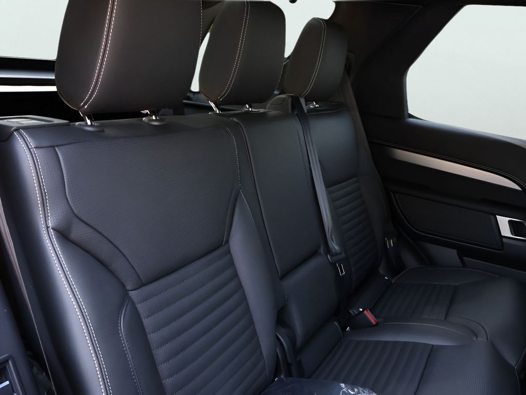 2026 Land Rover Discovery Dynamic SE San Clemente CA