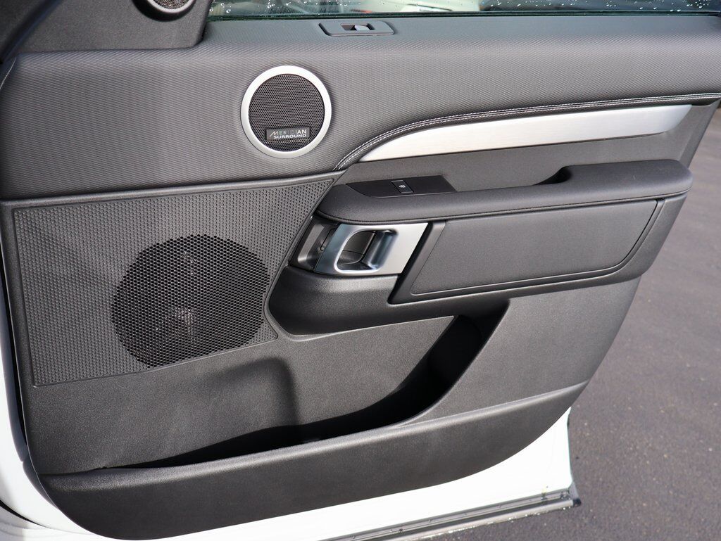2026 Land Rover Discovery Dynamic SE San Clemente CA