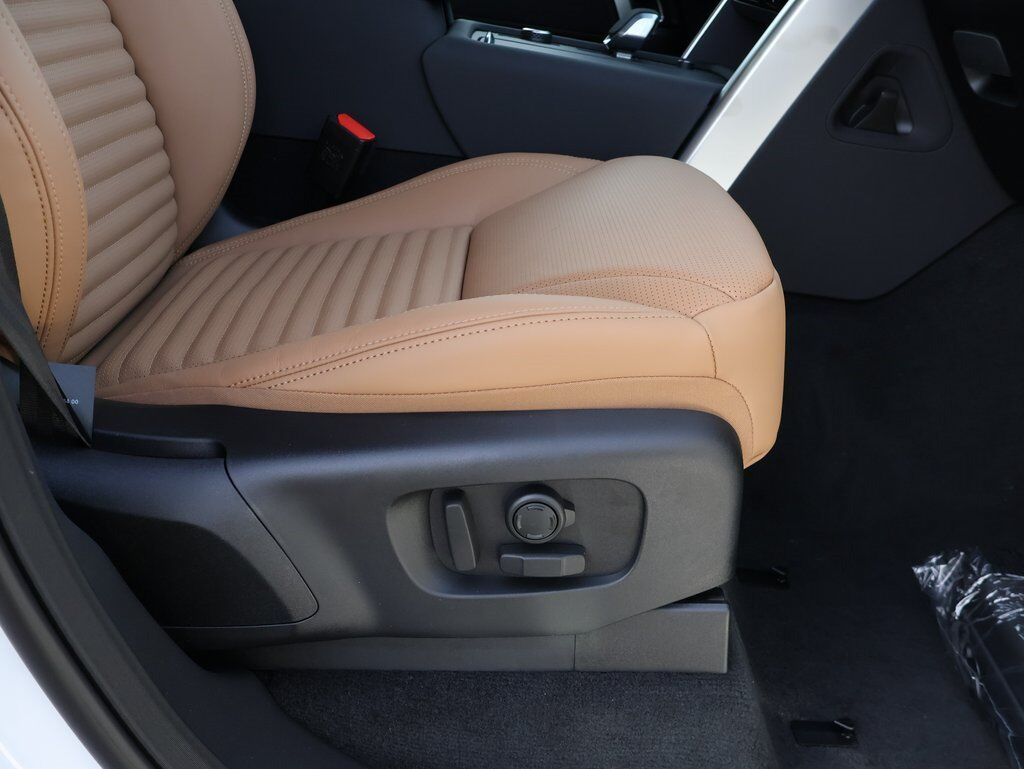 2026 Land Rover Discovery Dynamic SE San Clemente CA