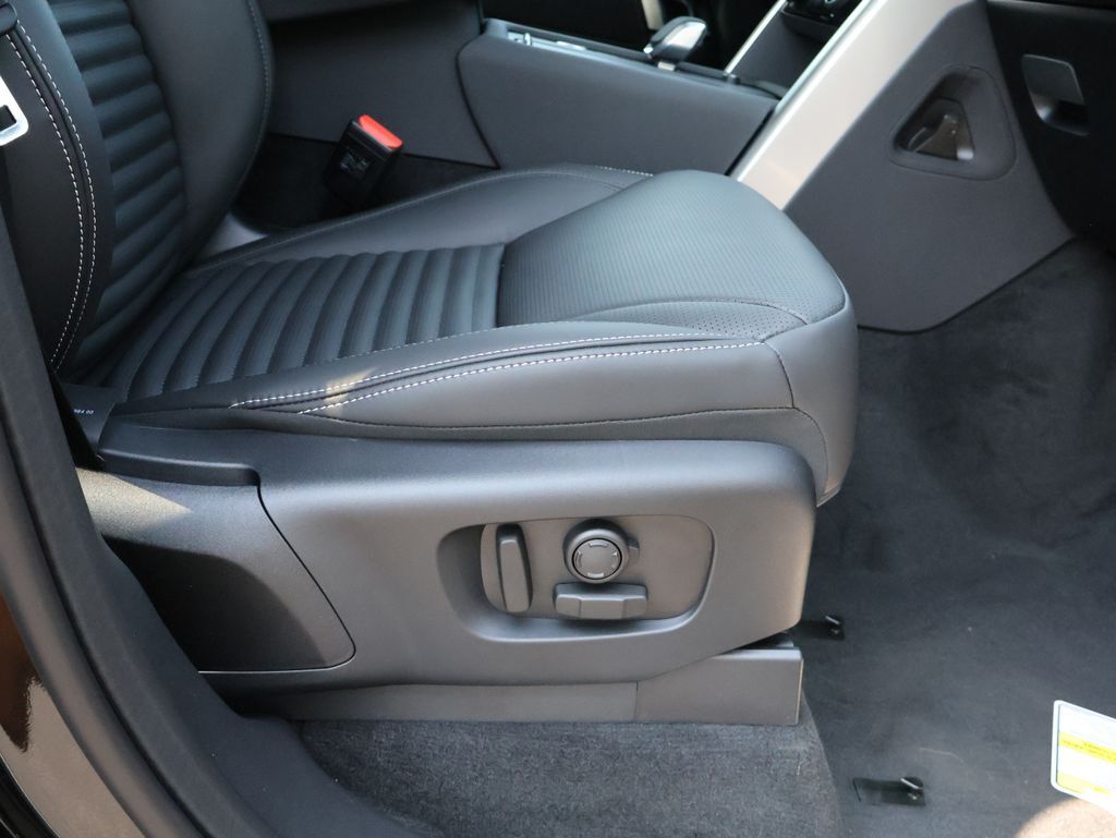 2026 Land Rover Discovery Dynamic SE San Clemente CA