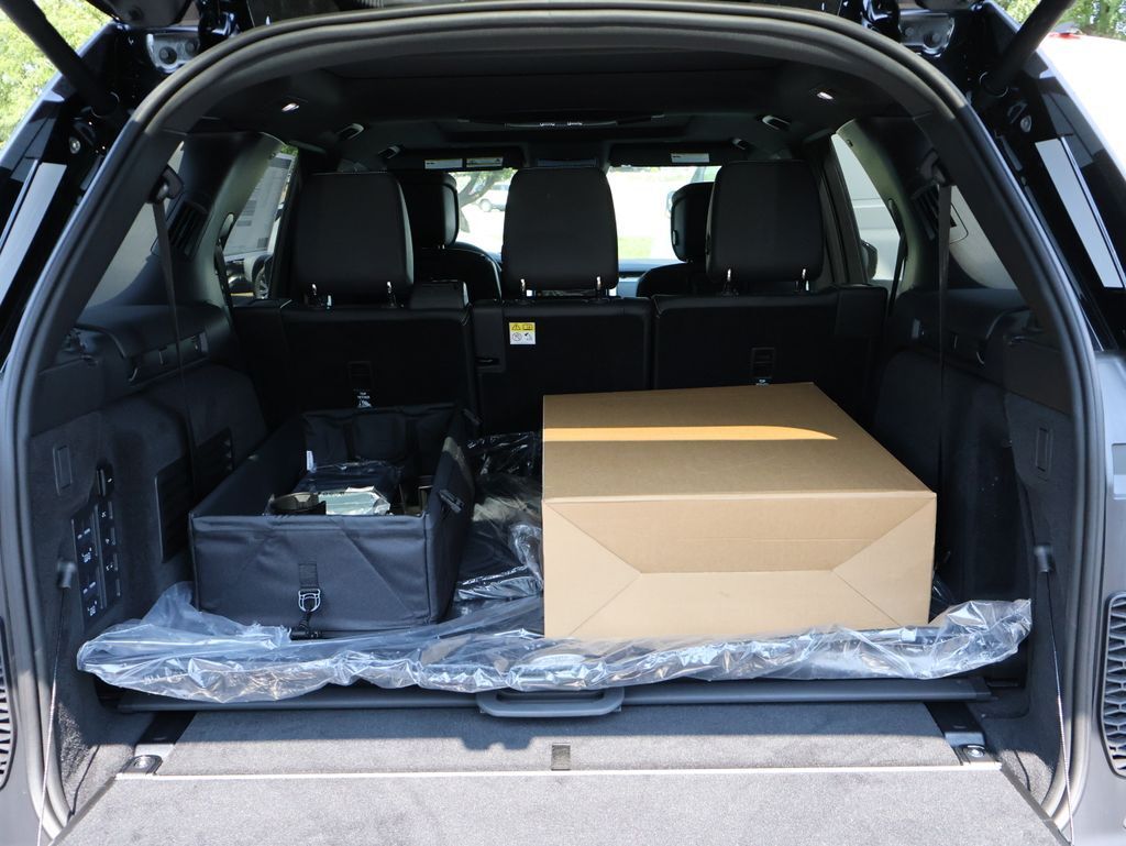 2026 Land Rover Discovery Dynamic SE San Clemente CA