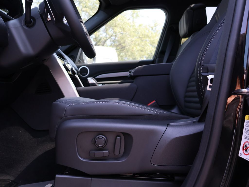 2026 Land Rover Discovery Dynamic SE San Clemente CA