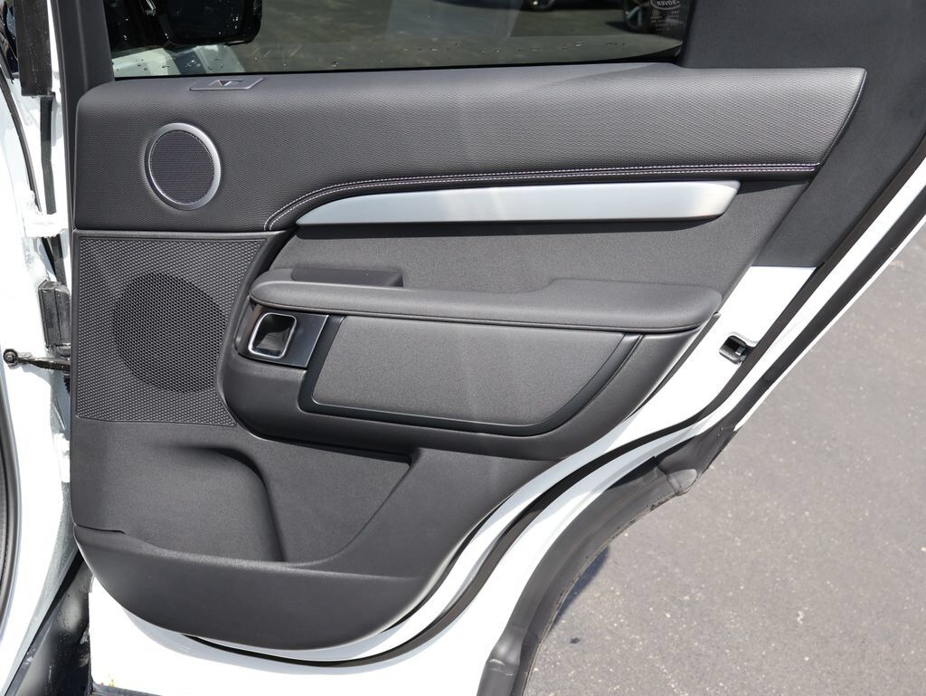 2026 Land Rover Discovery Dynamic SE San Clemente CA