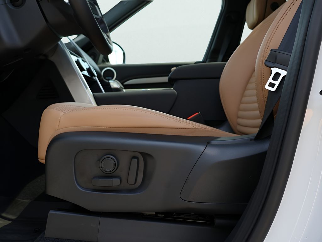 2026 Land Rover Discovery Dynamic SE San Clemente CA