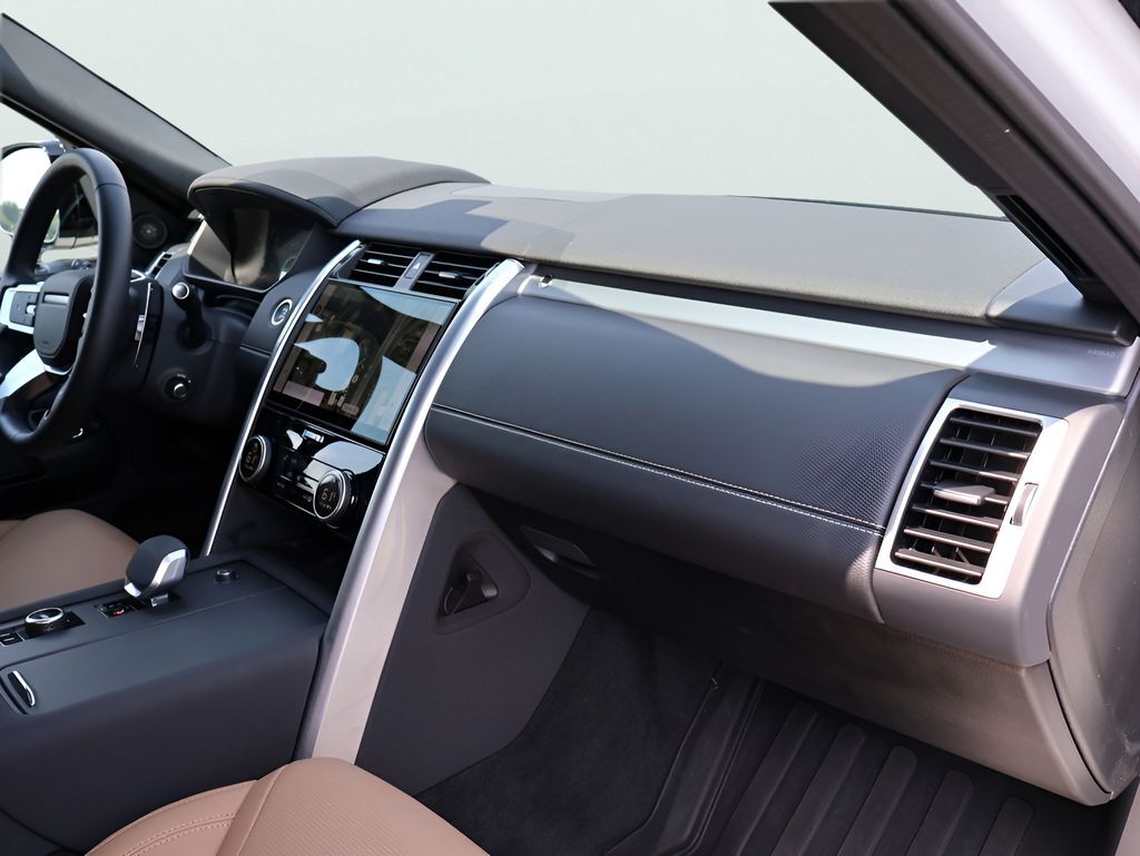 2026 Land Rover Discovery Dynamic SE San Clemente CA