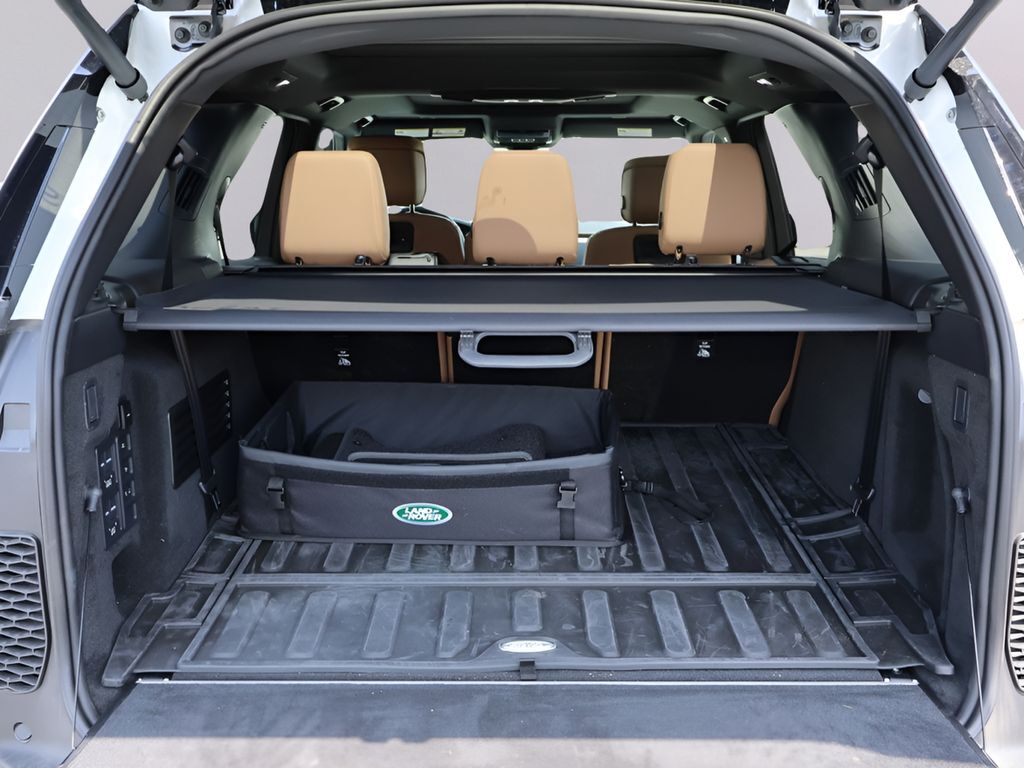 2026 Land Rover Discovery Dynamic SE San Clemente CA