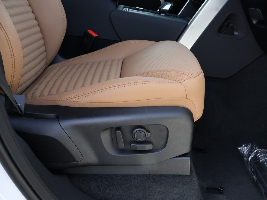 2026 Land Rover Discovery Dynamic SE San Clemente CA