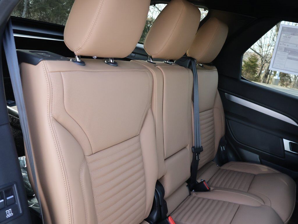 2026 Land Rover Discovery Dynamic SE San Clemente CA