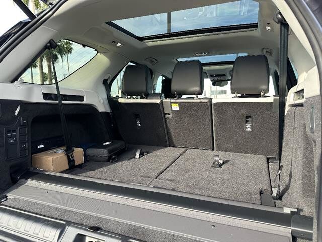 2026 Land Rover Discovery S Tucson AZ