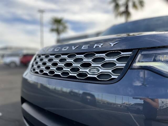 2026 Land Rover Discovery S