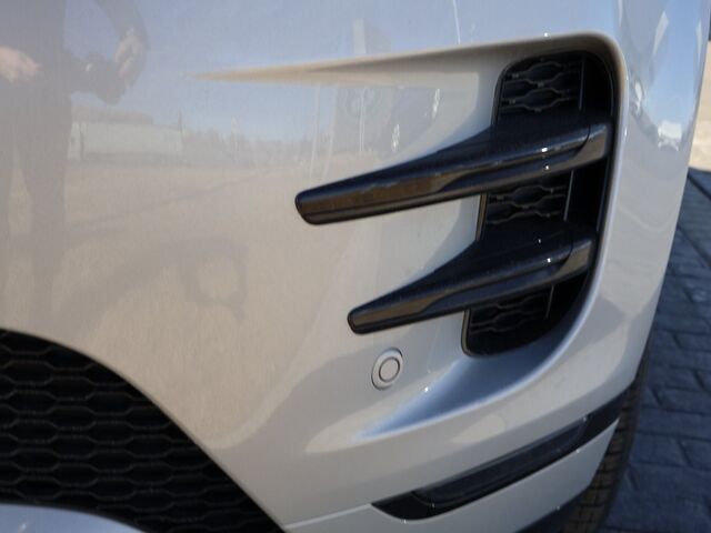 2026 Land Rover Range Rover Evoque Dynamic Oshkosh WI 2026 Land Rover Range Rover Evoque Dynamic Oshkosh WI