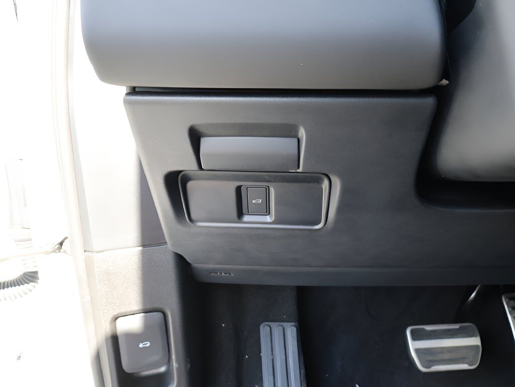 2026 Land Rover Range Rover Evoque Hoxton Edition San Clemente CA