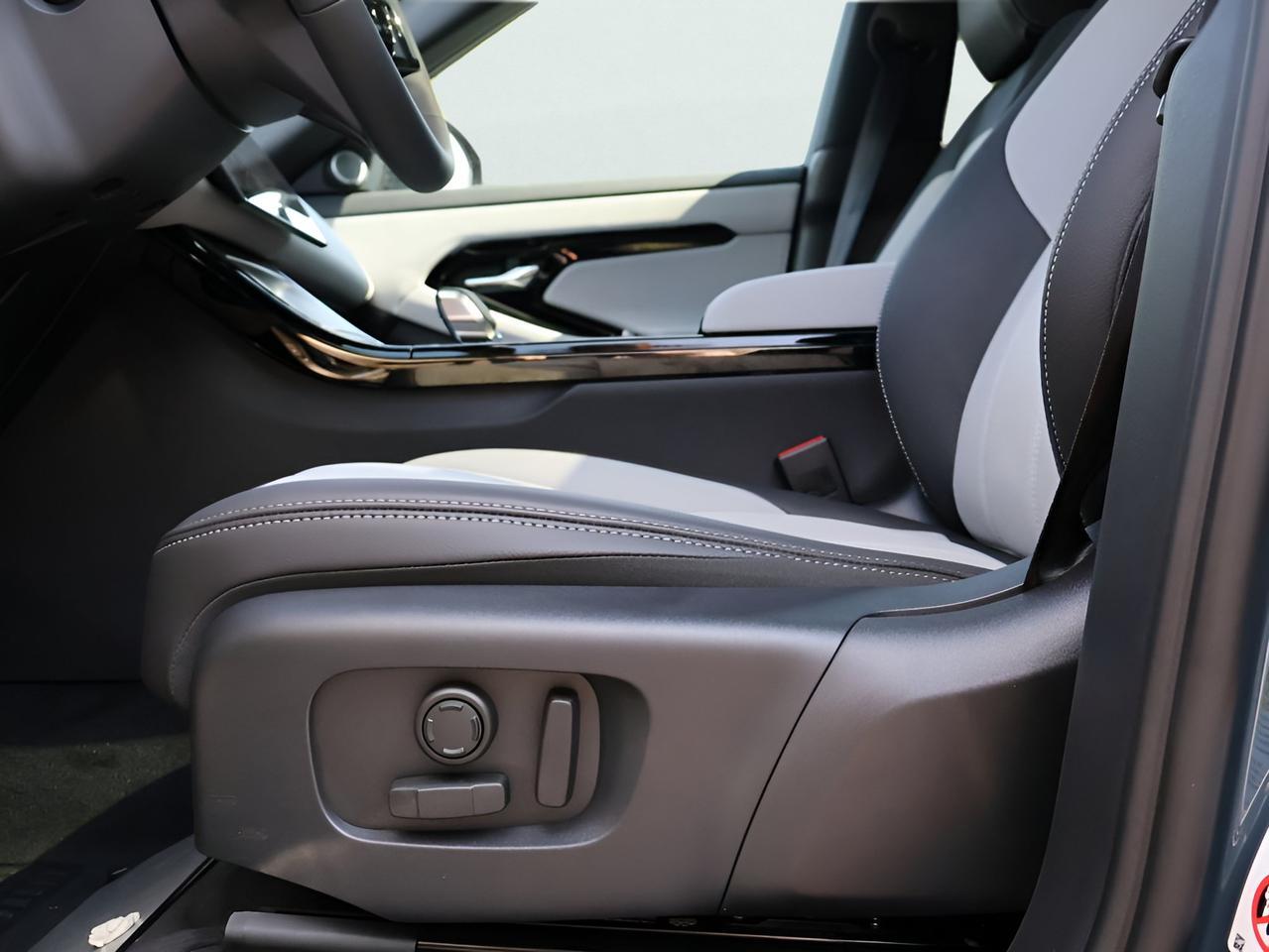 2026 Land Rover Range Rover Evoque Hoxton Edition San Clemente CA