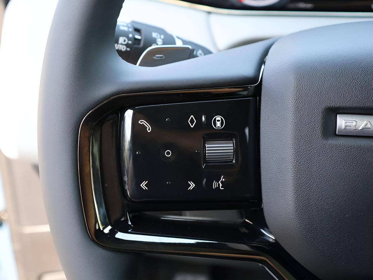2026 Land Rover Range Rover Evoque Hoxton Edition San Clemente CA