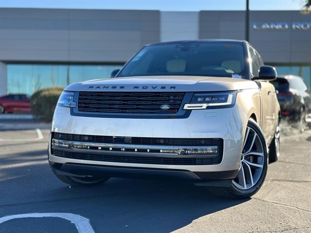 2026 Land Rover Range Rover P550e Autobiography