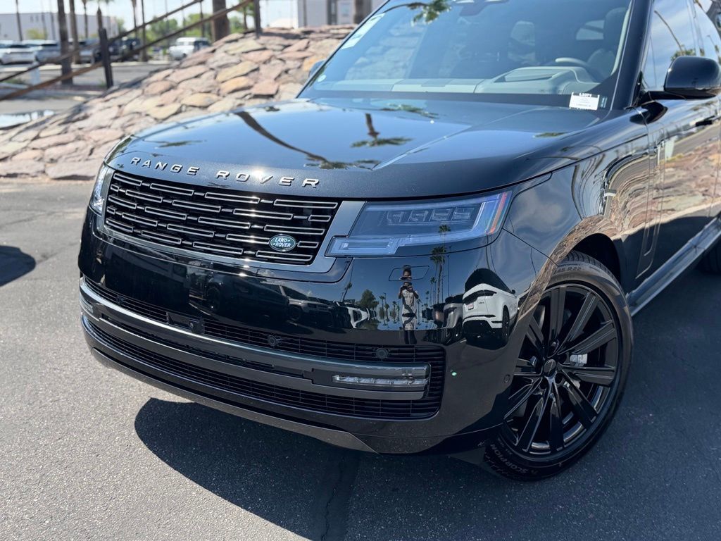 2026 Land Rover Range Rover Plug-In Hybrid SE