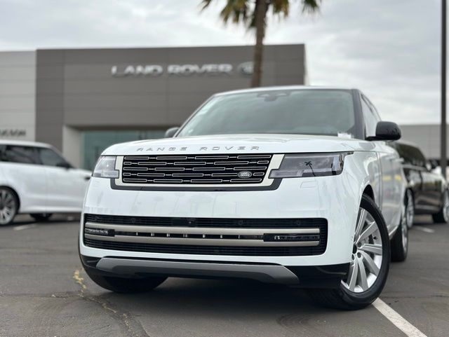 2026 Land Rover Range Rover Plug-In Hybrid