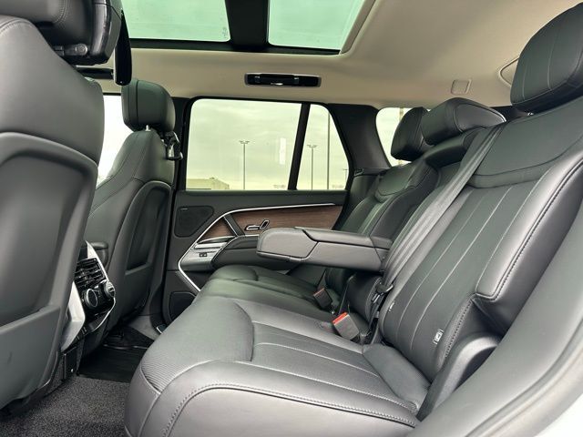 2026 Land Rover Range Rover Plug-In Hybrid SE Tucson AZ