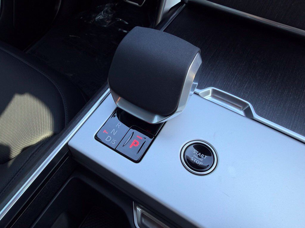 2026 Land Rover Range Rover Plug-In Hybrid SE Tucson AZ