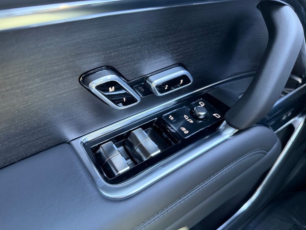 2026 Land Rover Range Rover Plug-In Hybrid SE Tucson AZ