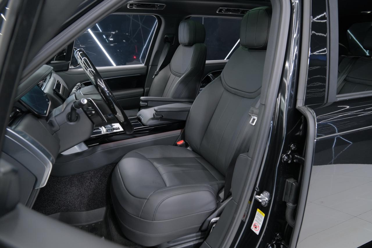 2026 Land Rover Range Rover SE Miami FL