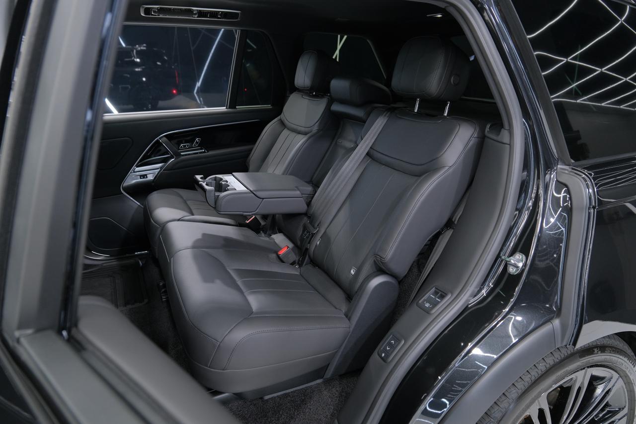 2026 Land Rover Range Rover SE Miami FL