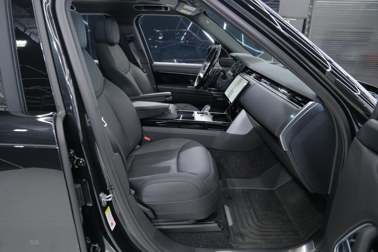 2026 Land Rover Range Rover SE Miami FL