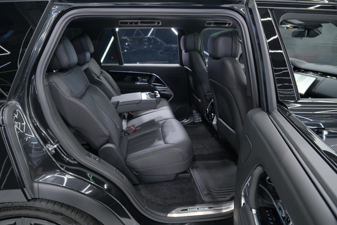 2026 Land Rover Range Rover SE Miami FL