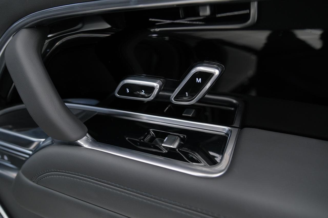 2026 Land Rover Range Rover SE Miami FL