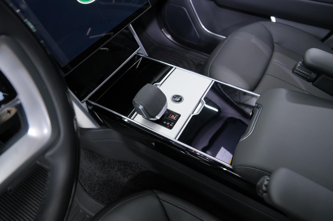 2026 Land Rover Range Rover SE Miami FL