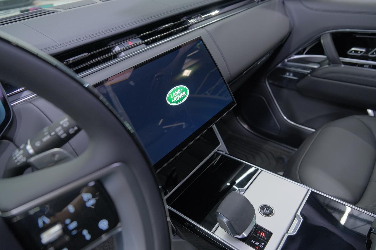 2026 Land Rover Range Rover SE Miami FL