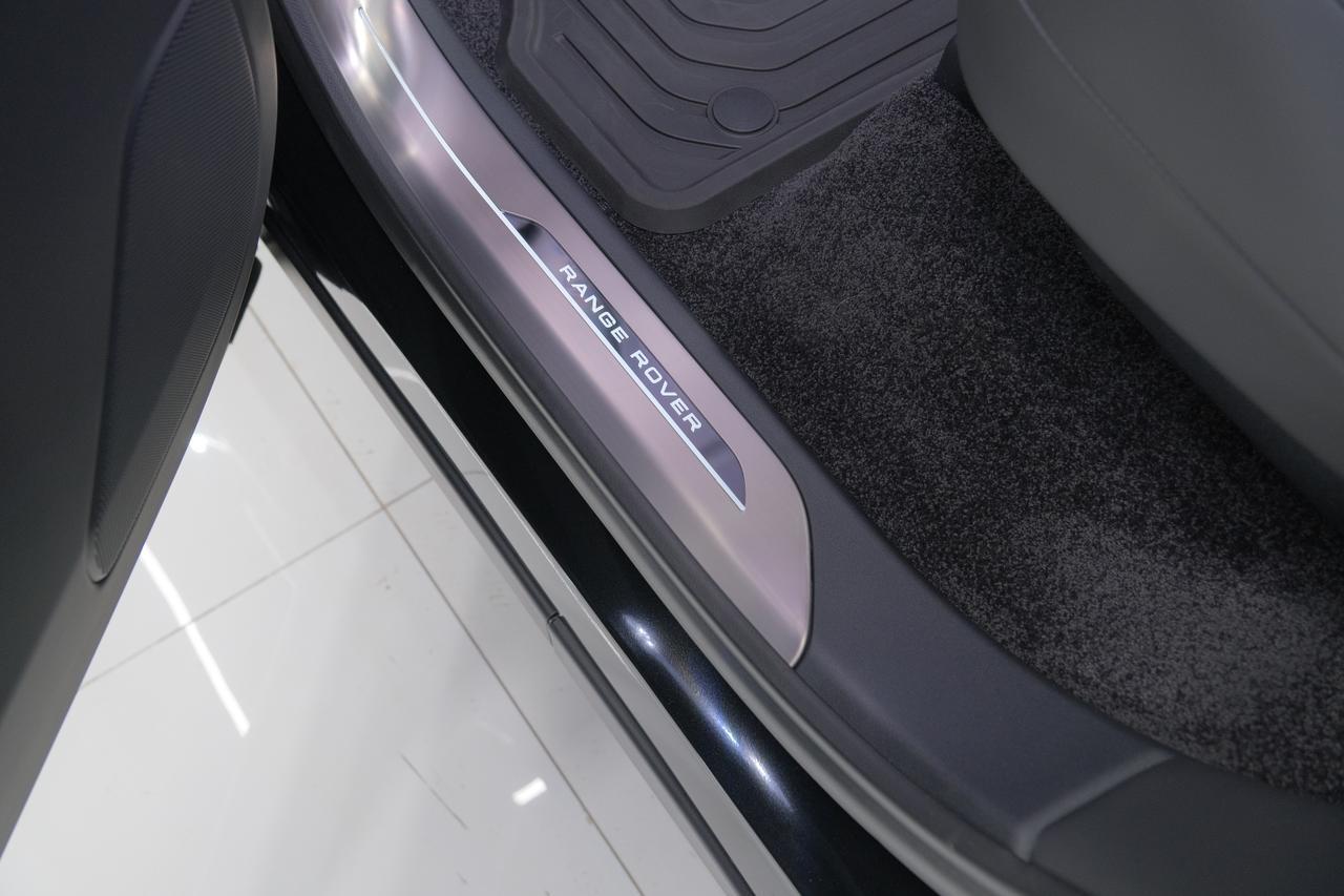 2026 Land Rover Range Rover SE Miami FL