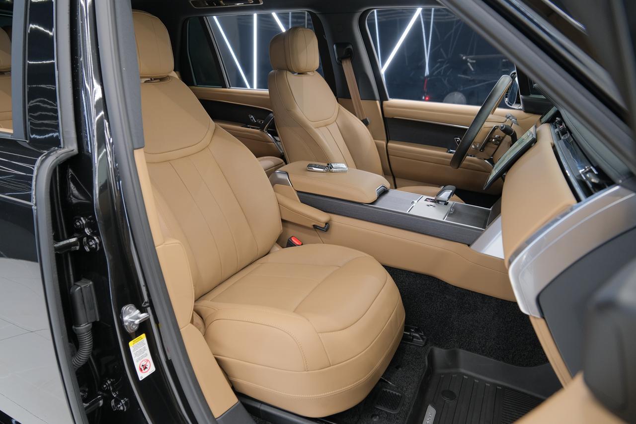 2026 Land Rover Range Rover SE Miami FL